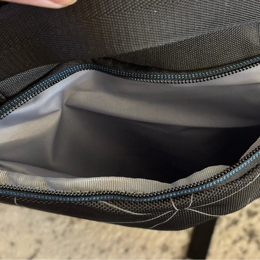 NWT Dell Essential Backpack 15 Laptop Bag Black